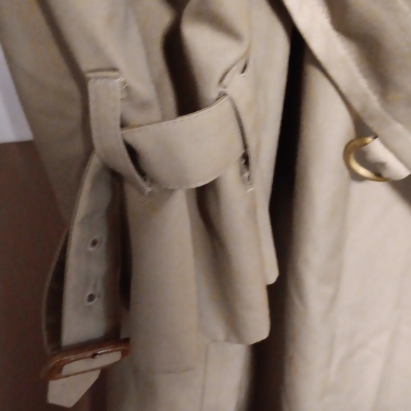 Burberry  trench coat  size R40 - Picture 9 of 14